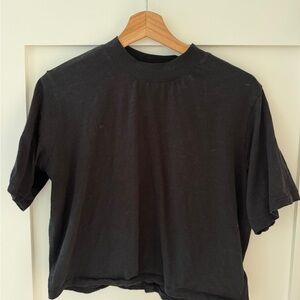 Viral Kendall Jenner The Drop Classic Black Women's Tee